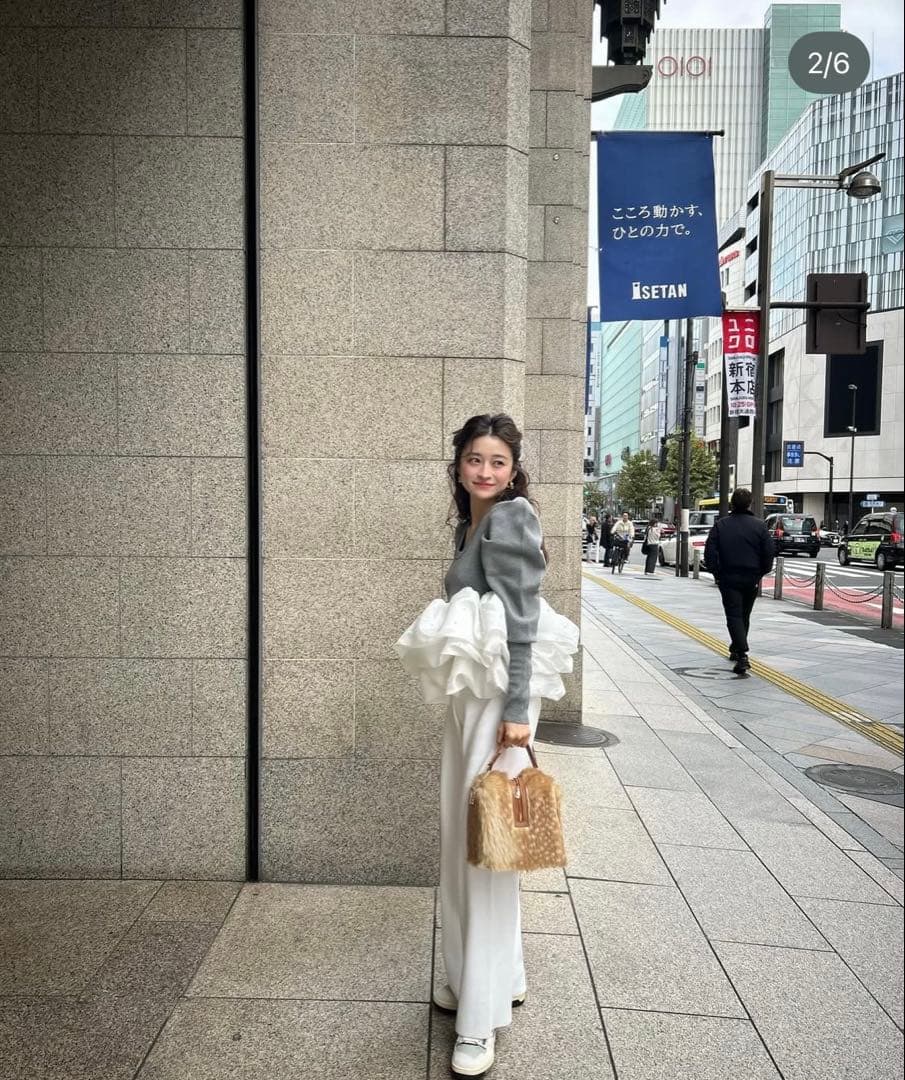 《ブランドネームタグあり》Bibiy. AMELIE PEPURAMU KNIT