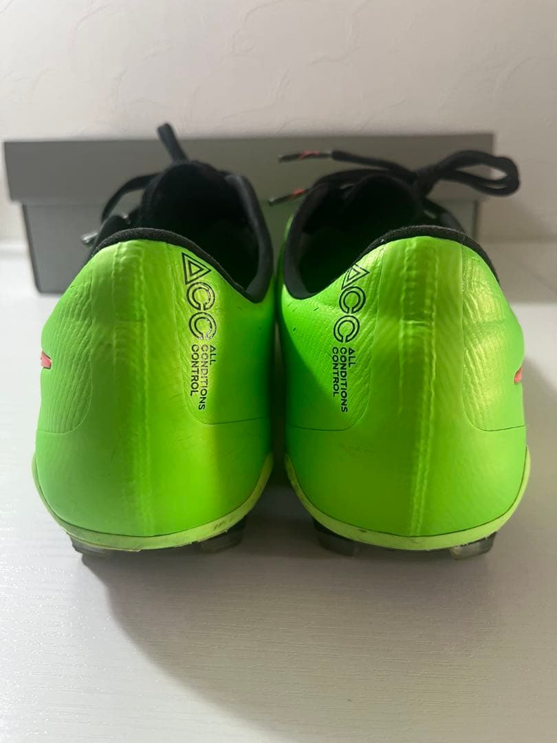 美品】 ナイキ ファントムヴェノム FG 26cm 美品 - メルカリ