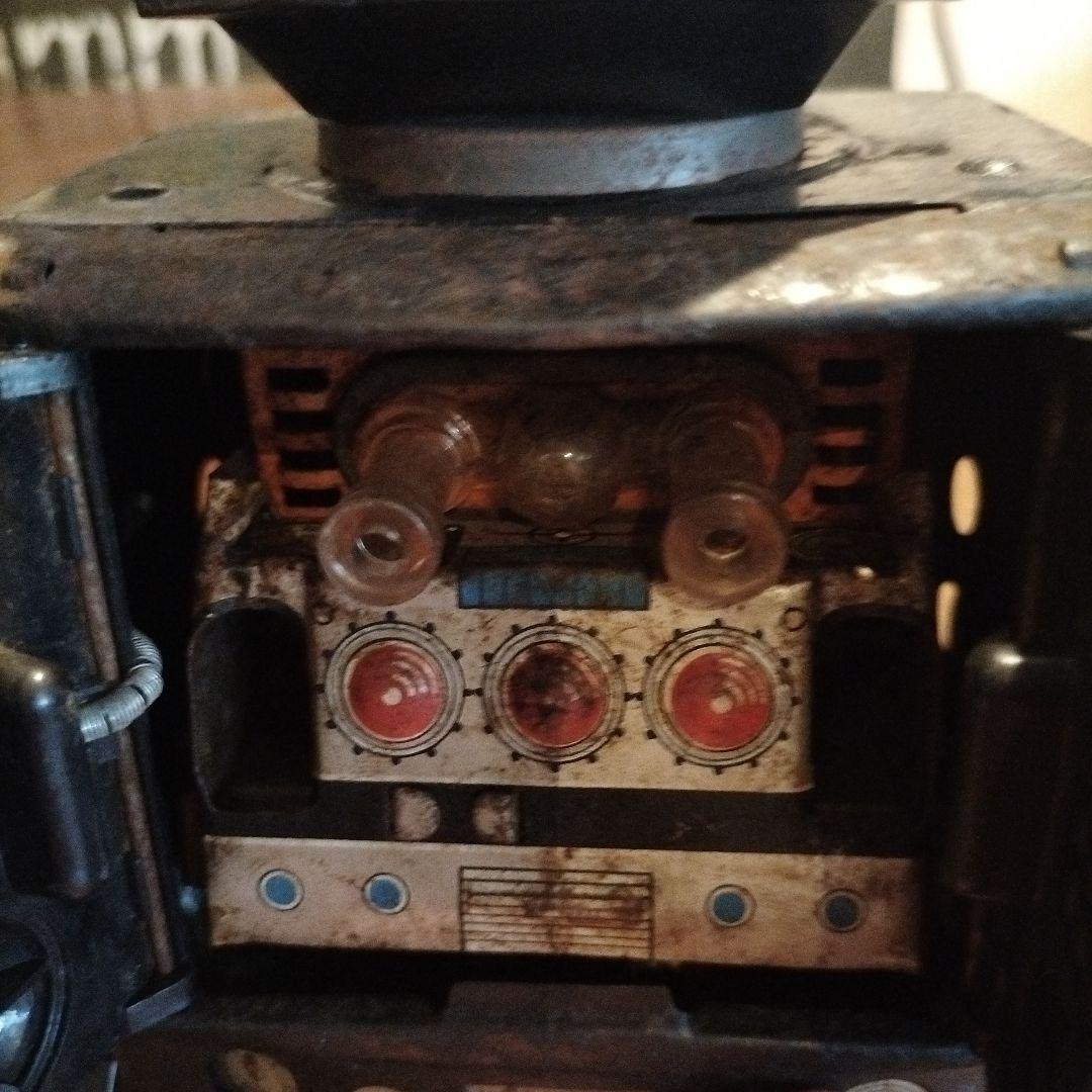 ロボット　ブリキ