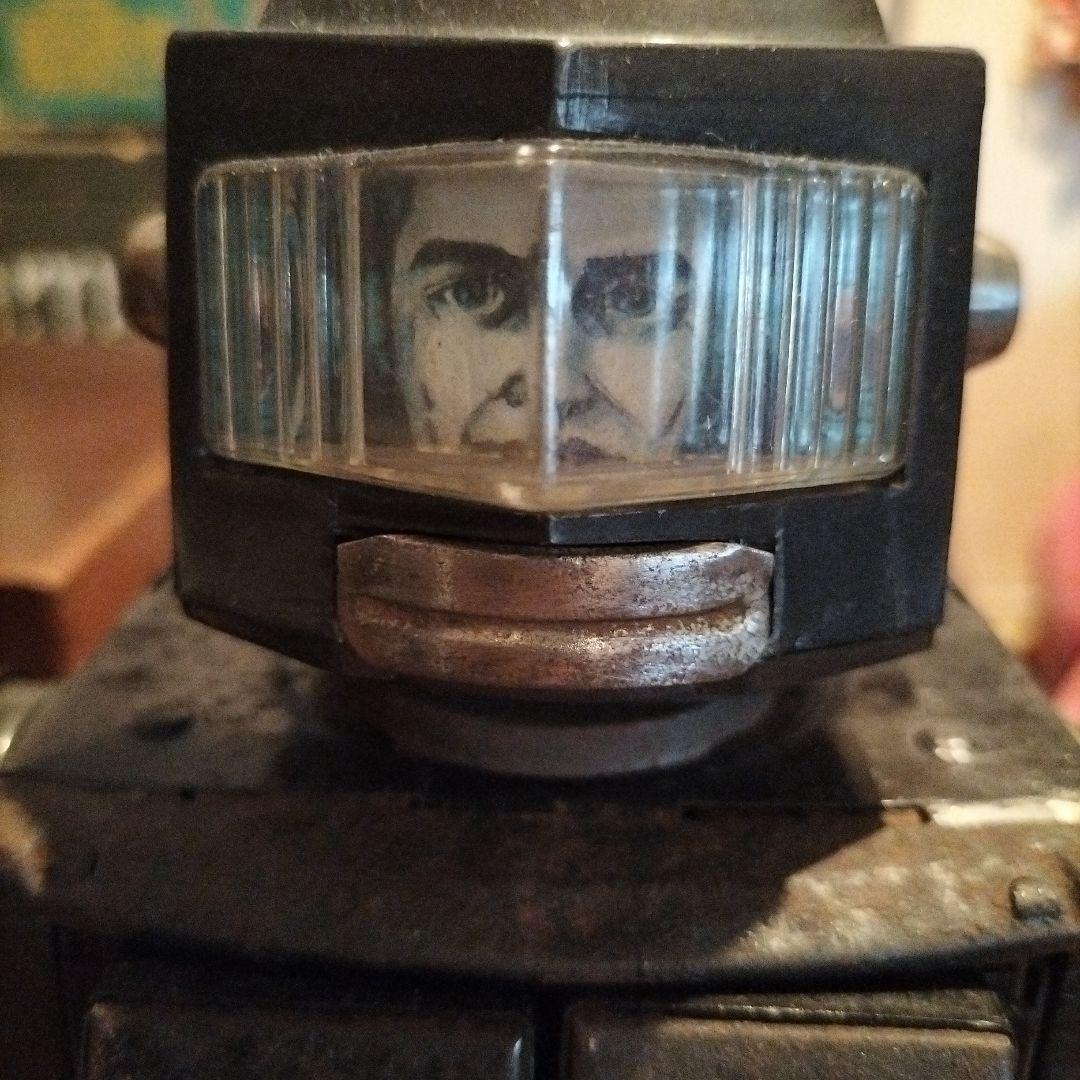 ロボット　ブリキ