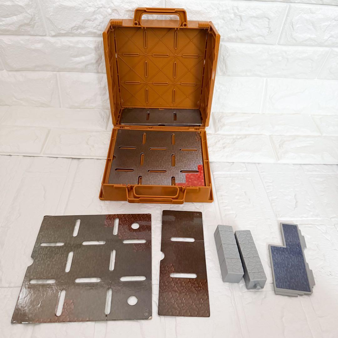 美品！マイクラ　ミニフィギュア64個コレクティングケース2個マイケシDXチェスト