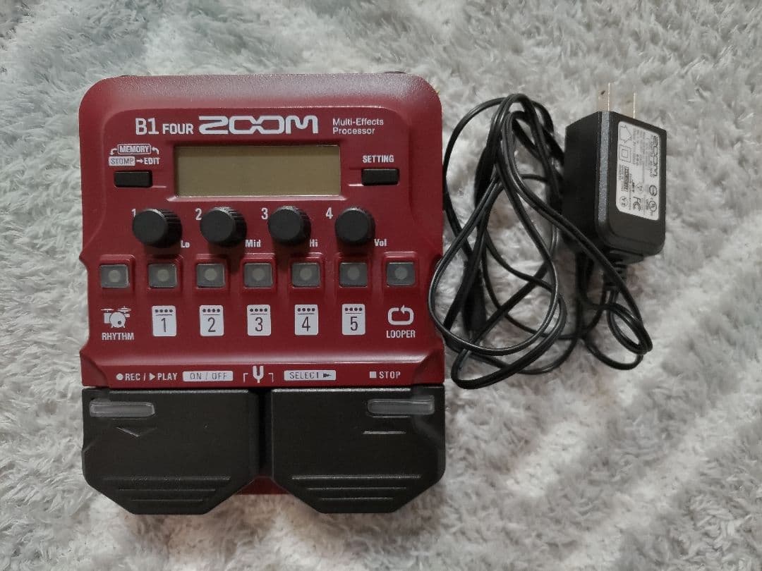 ZOOM B1 FOUR マルチエフェクター　専用アダプター付き ZOOM/B1X FOUR アダプターセット マルチエフェクター 初心者 学生 お得