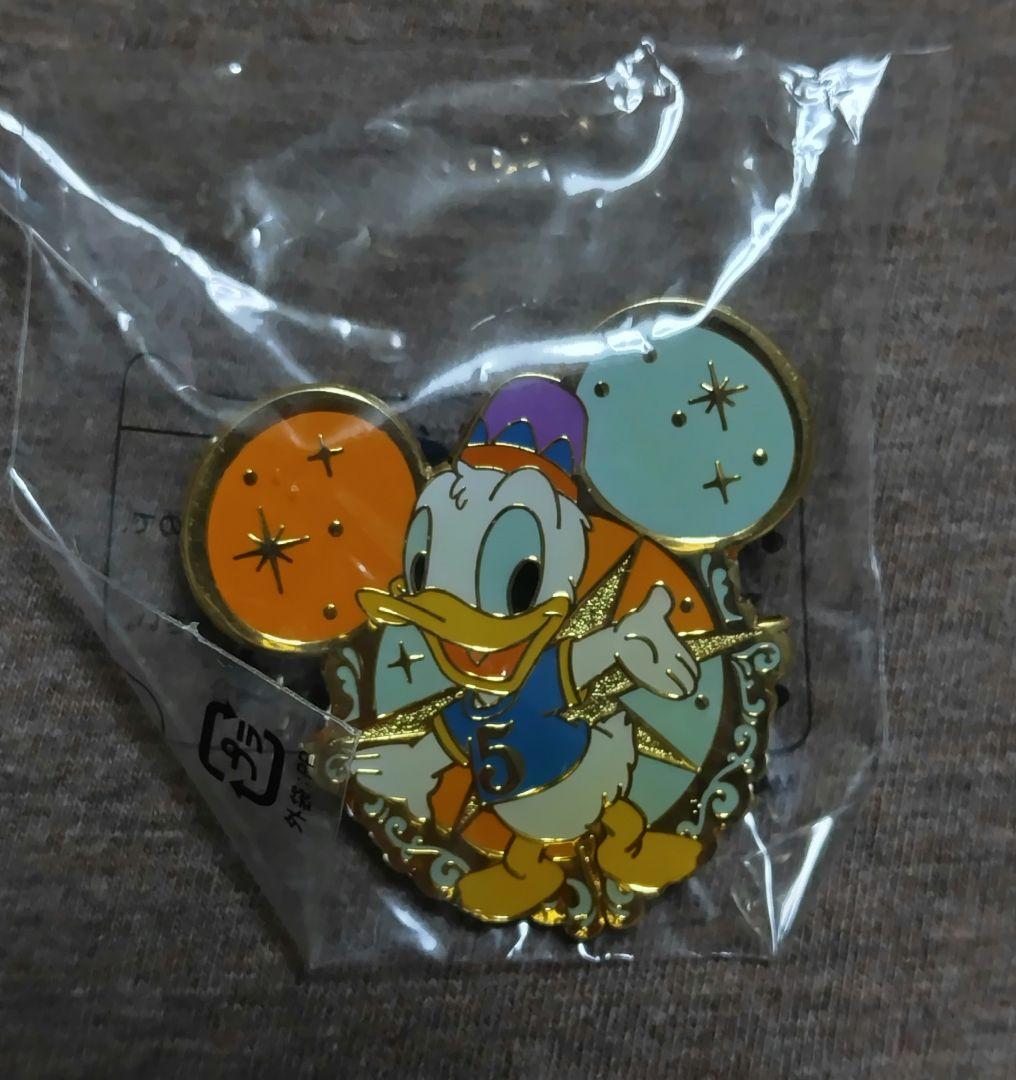 東京ディズニーリゾート ピンバッジ 3個セット - メルカリ