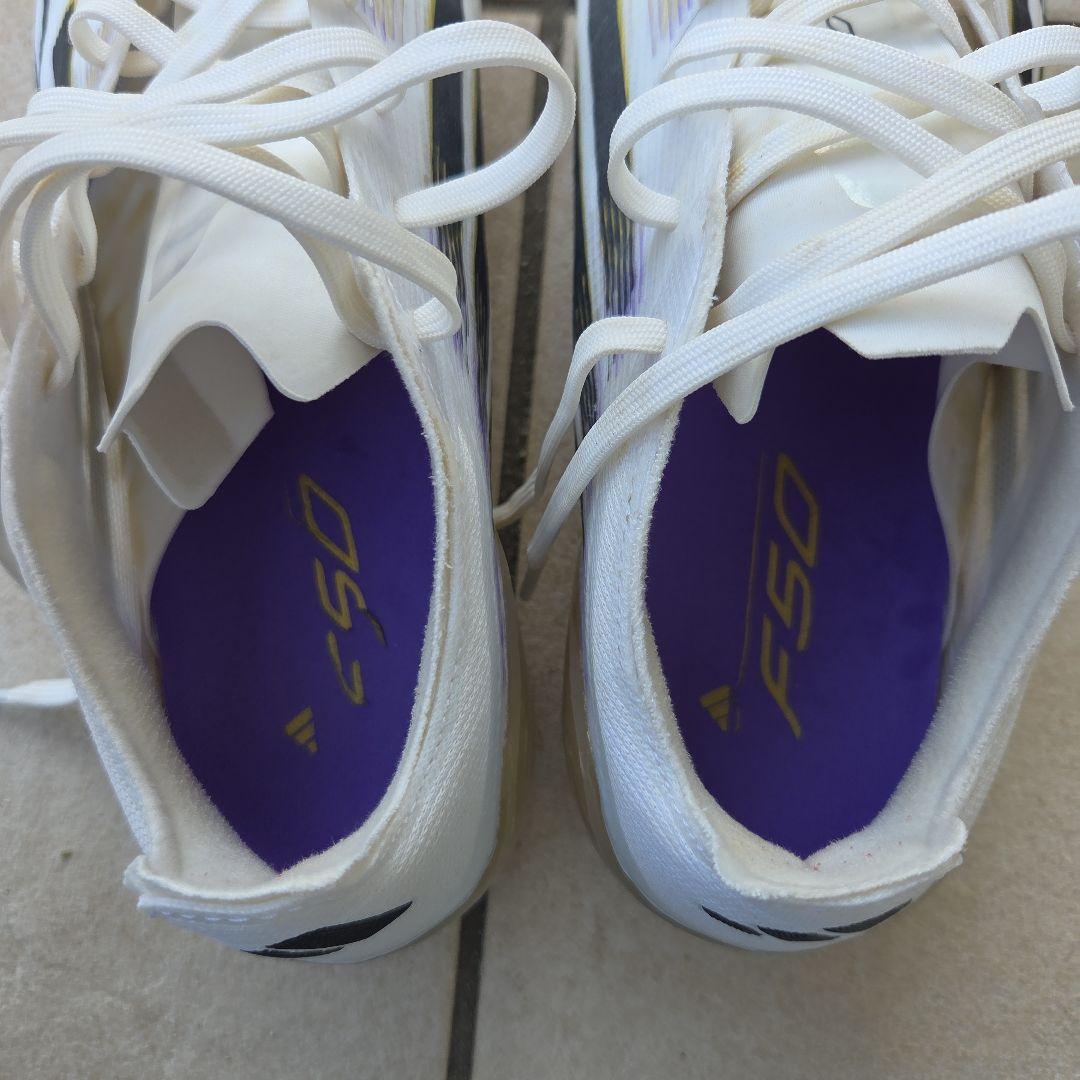 adidas F50 サッカーシューズ ホワイト/ブラック/パープル - メルカリ