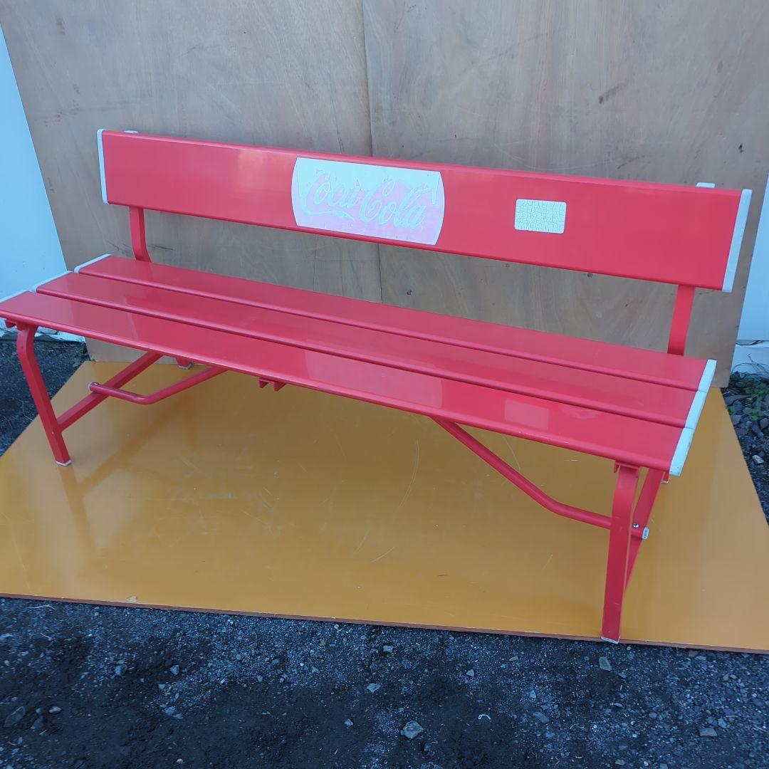 コカ・コーラ ベンチ Coca-Cola ロゴ入り 赤いベンチ - メルカリ