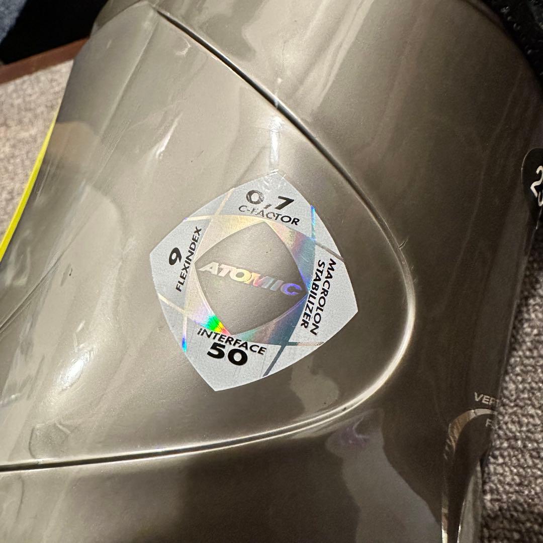 ATOMIC アトミック スキーブーツ 23.5cm