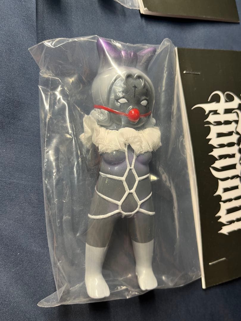 black humour ソフビ　人形