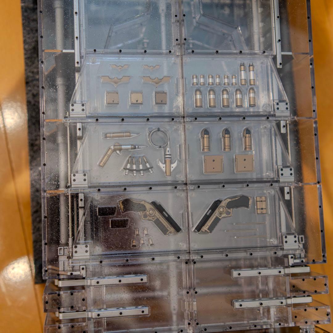 ホットトイズ 格納庫 ダークナイト ライジング バットマン 1/6