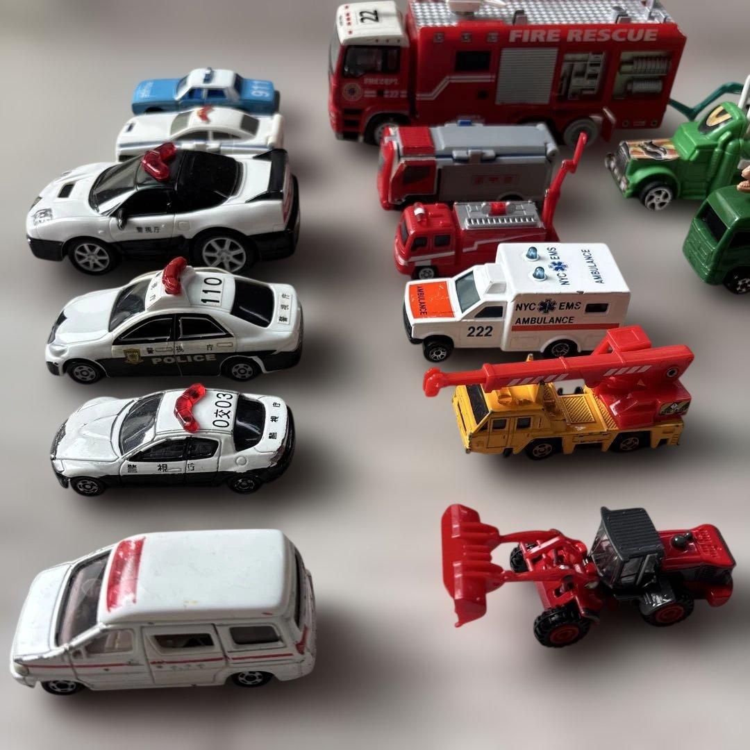 トミカ まとめ売り ミニカーセット 27台 消防車 パトカー クレーン車