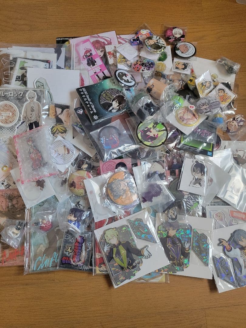 アニメなどのグッズ　ノンジャンル　大量　120サイズ