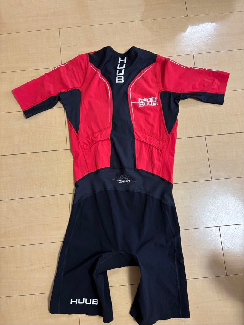 HUUB トライスーツ XS レッド×ブラック レース使用10回未満 - メルカリ