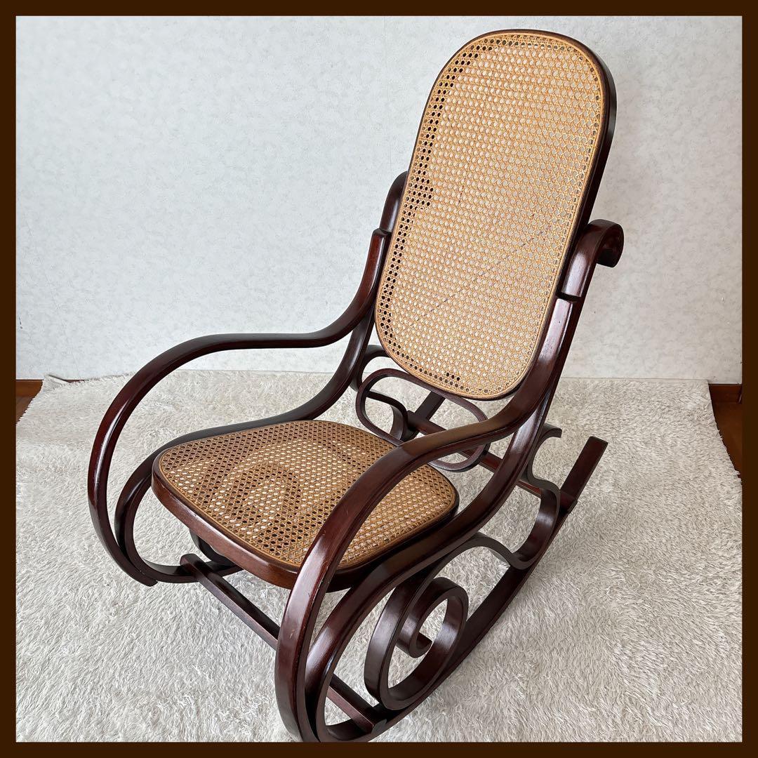 絶品】ベントウッド ロッキングチェア　揺椅子 ヴィンテージ ラタン 藤 Amazon｜籐天然高級アーム パティオロッキングチェア、天然籐