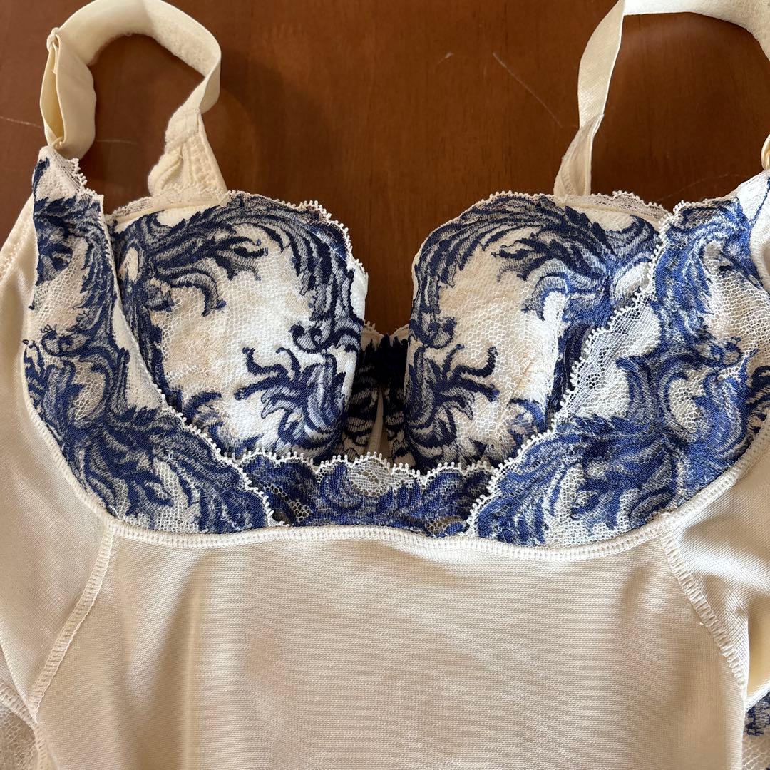 マルコ カーヴィシャス 1/2カップロングブラジャー C80 補正下着