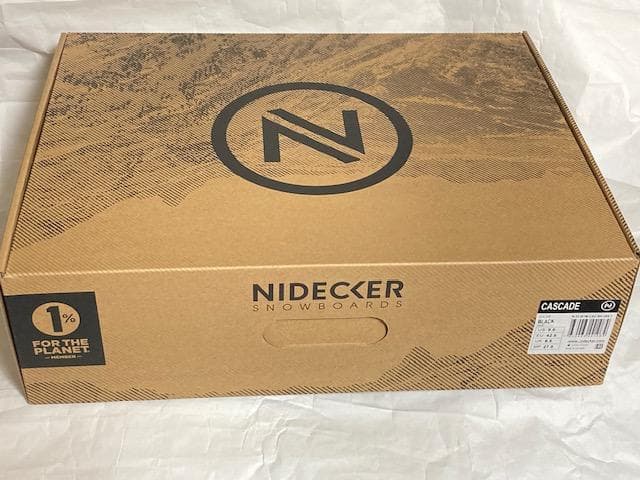 定価￥47300 半額以下 2024 ナイデッカー カスケード 27.5cm