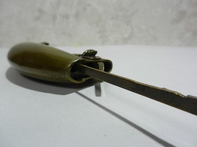 銅の蝙蝠（こうもり）飾りのある真鍮製骨董からくり錠前 - メルカリ