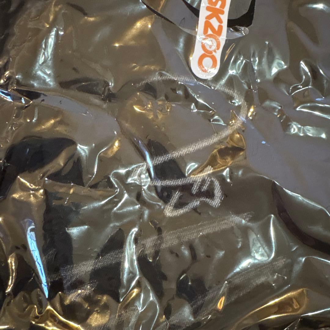 ストレイキッズ 直筆全員サイン　Tシャツ　MANIAC