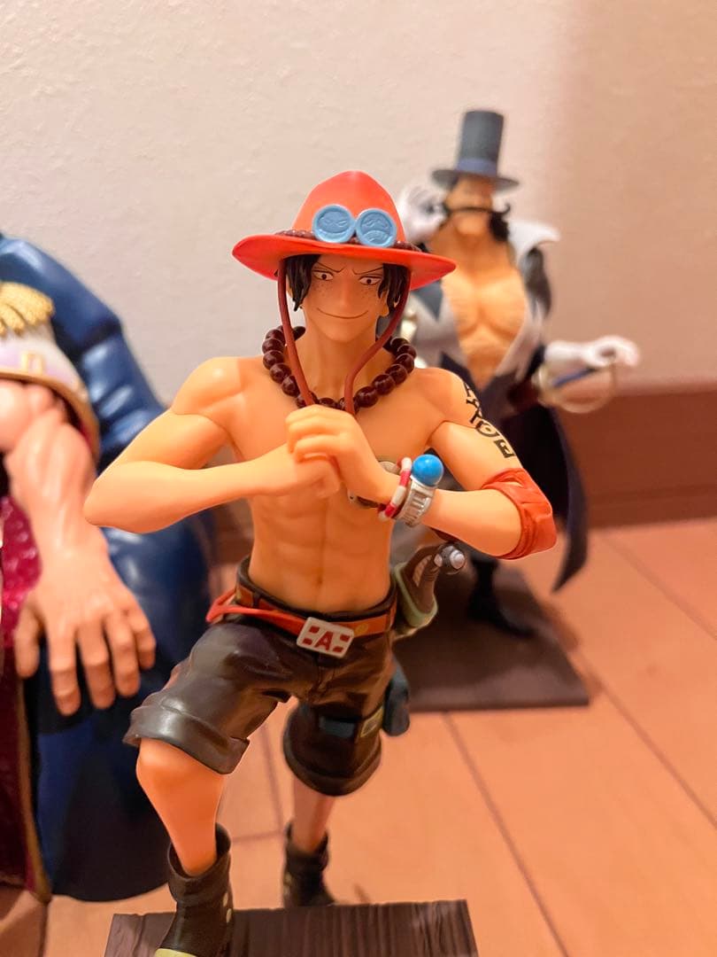 一番くじ　ワンピース　白ひげ海賊団　オヤジと息子たち　５体セット