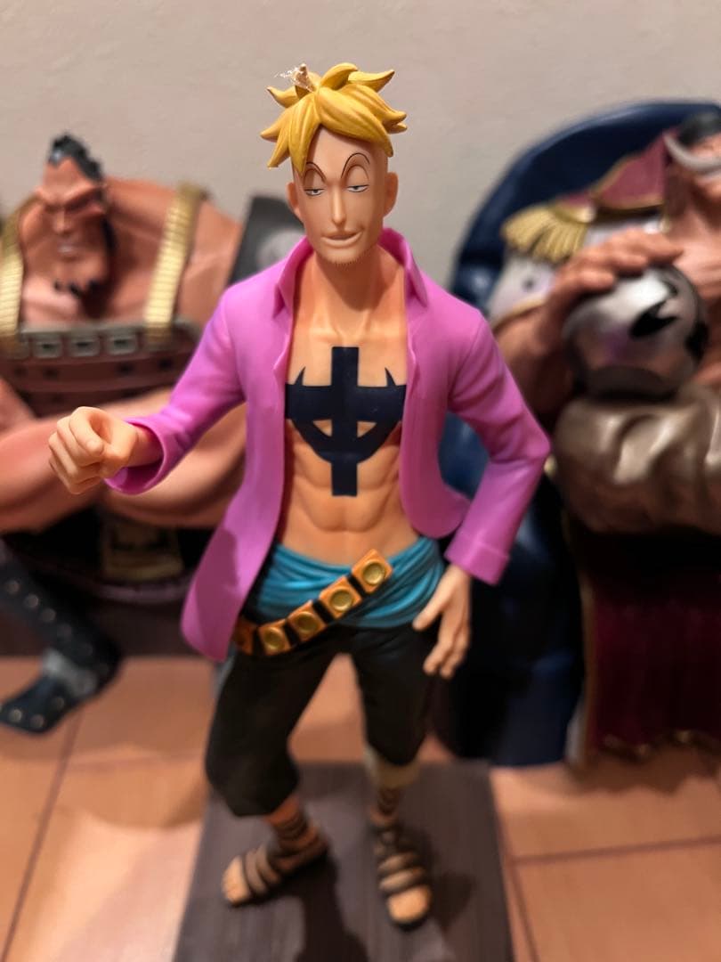 一番くじ　ワンピース　白ひげ海賊団　オヤジと息子たち　５体セット