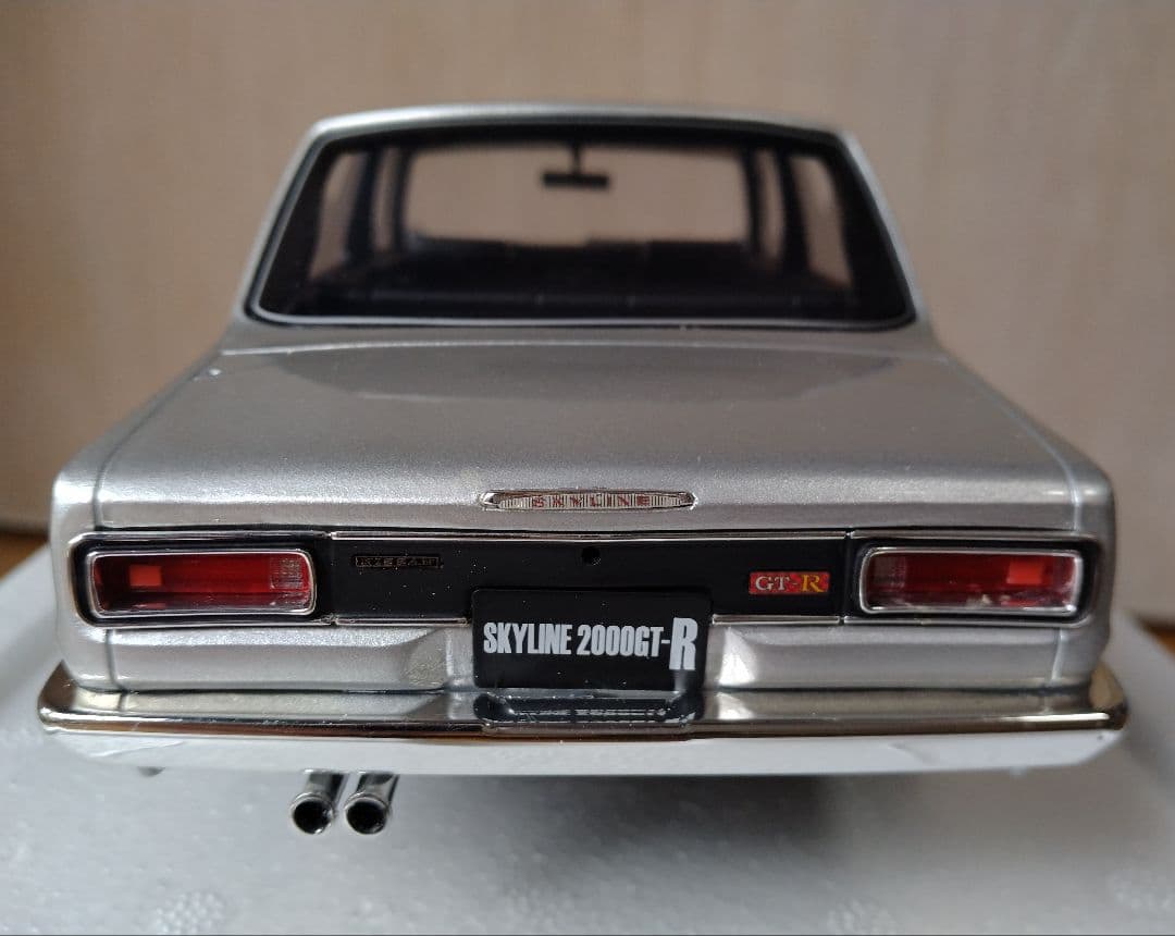 限定700台】京商 サムライ 1/18 ハコスカ 4ドア PGC10 - メルカリ