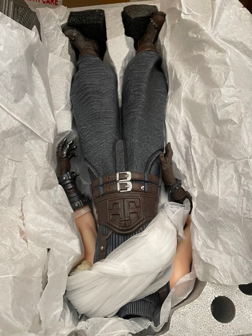 Fanart FF7R クラウド・ストライフ 1/3 ガレージキット スタチュー