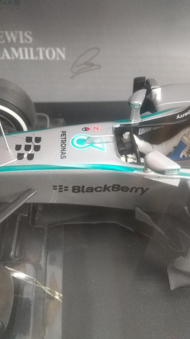 ミニチャンプス 1/18 メルセデス PETRONAS F1 L.ハミルトン
