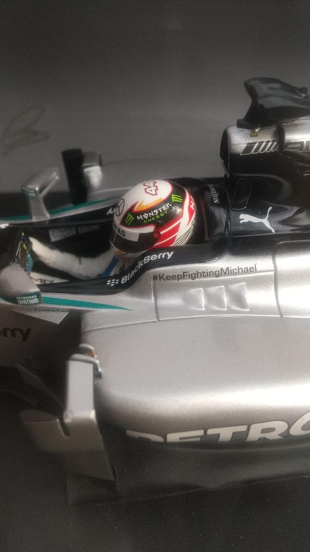 ミニチャンプス 1/18 メルセデス PETRONAS F1 L.ハミルトン