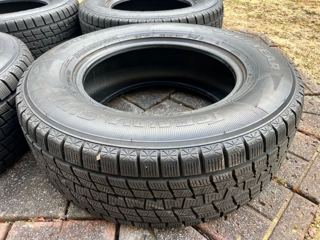 GOODYEAR STUDLESS (265/65/R17)4本セット