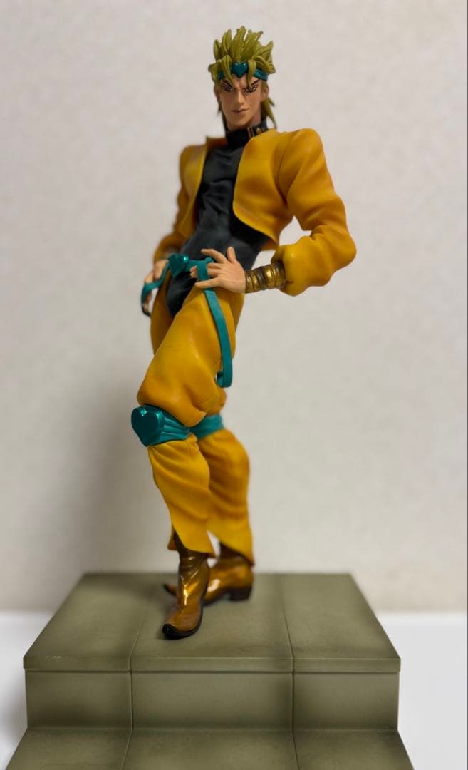 DIO ザ・ワールド フィギュア(ジョジョ)