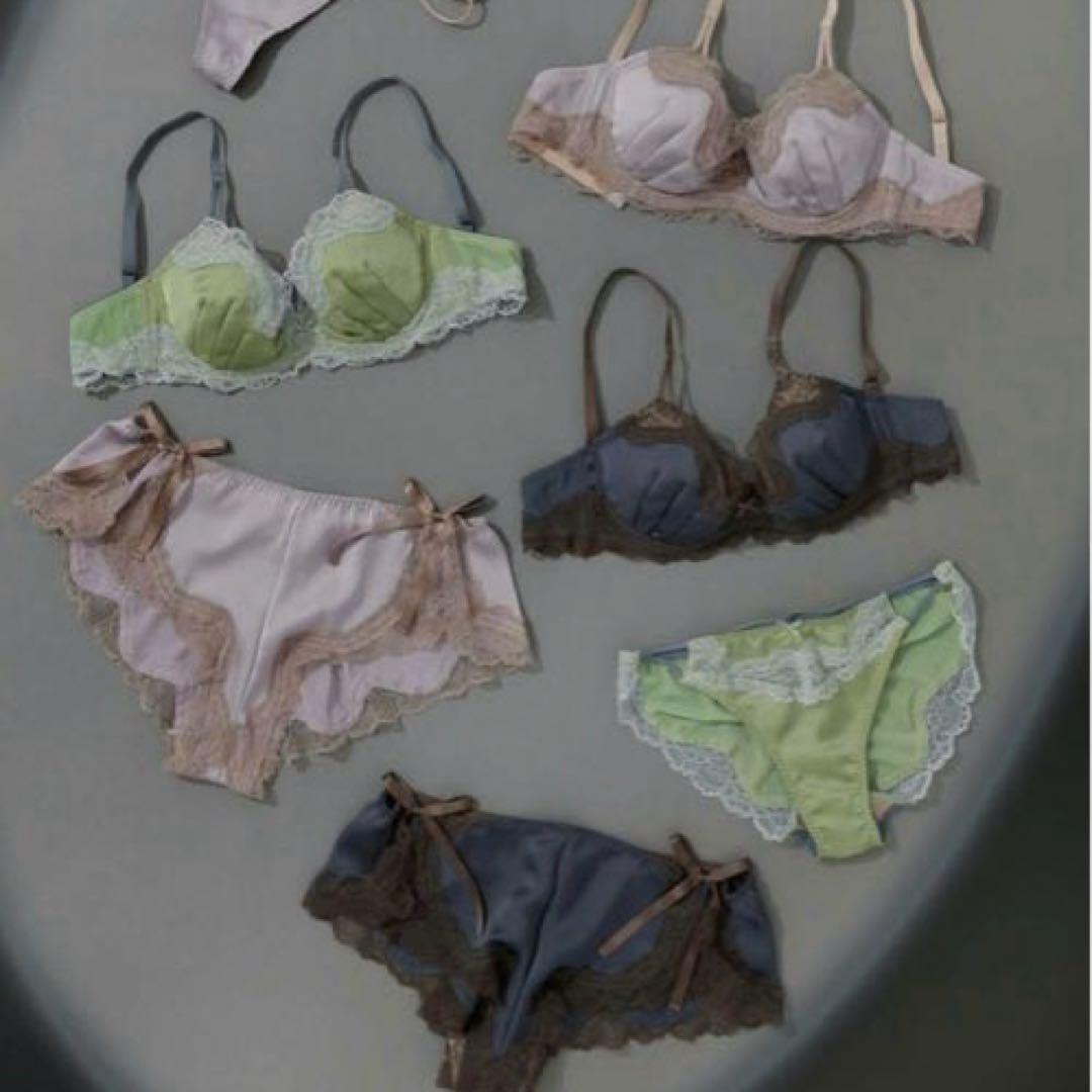 専用】chut! ベイカー恵利沙ネイビー A-B65,A70 GストリングL - メルカリ