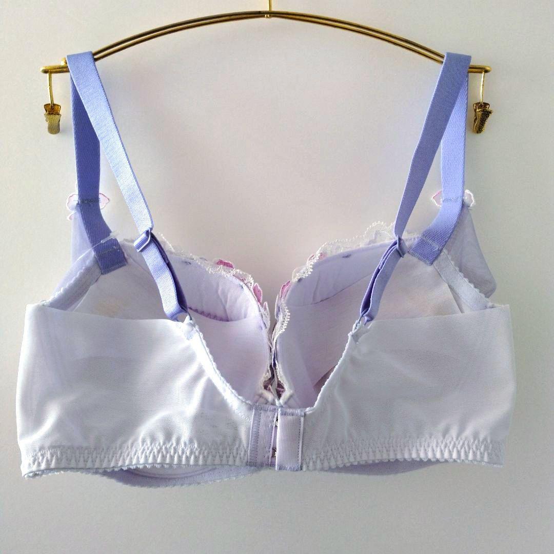 【新品】ワコール《パルファージュ》重力に負けないバストケアBra E70/M