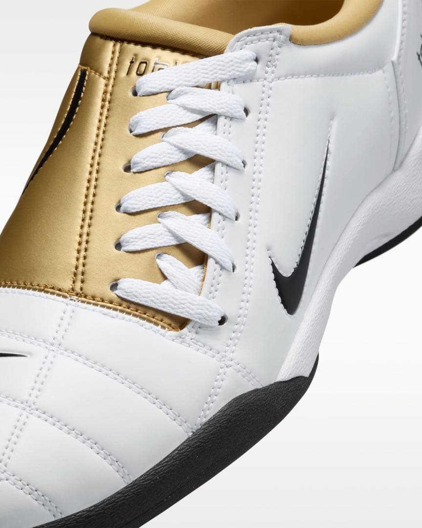 2/5まで値下げ中【新品】NIKE トータル90 28.0cm total90