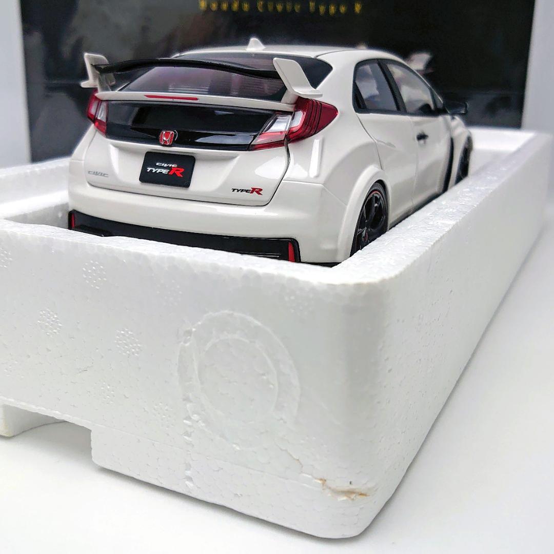 《未使用》1/18　EBBRO　ホンダ　シビック　タイプ　R　2015　白　模型
