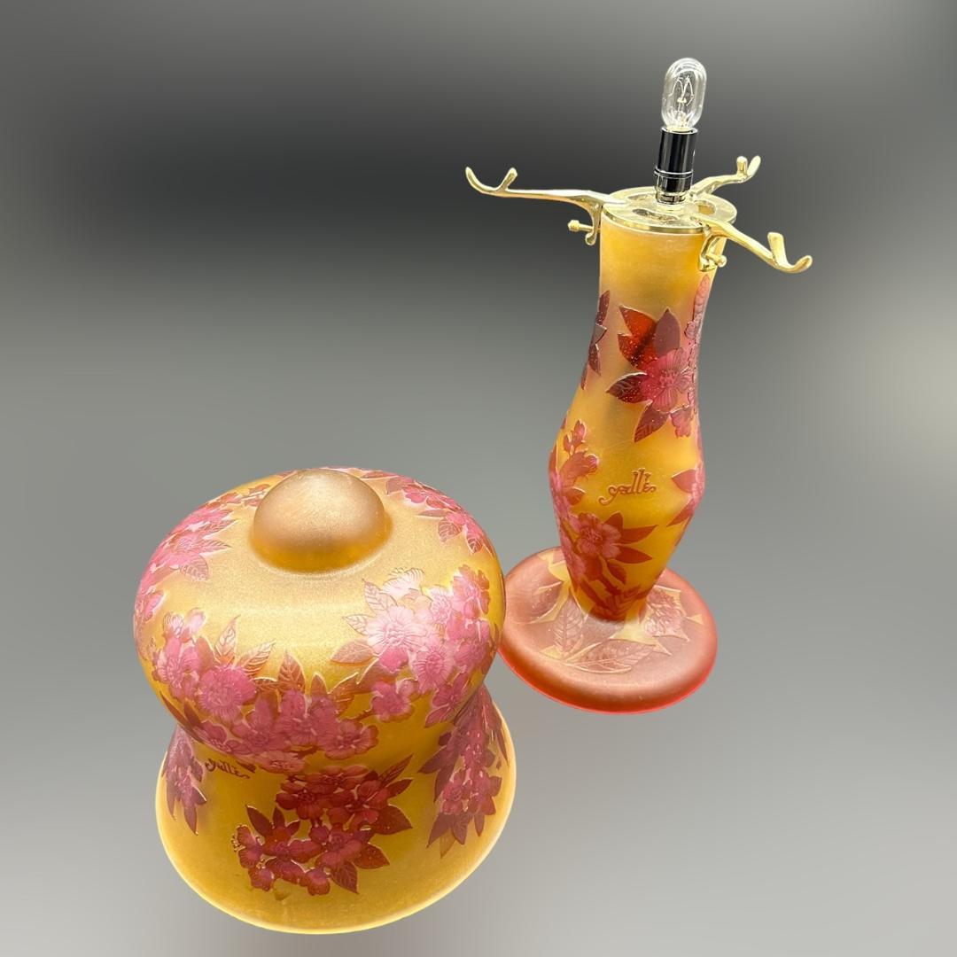 エミールガレ 二灯ランプ 林檎紋 カメオ彫り 被せガラス 高さ50cm