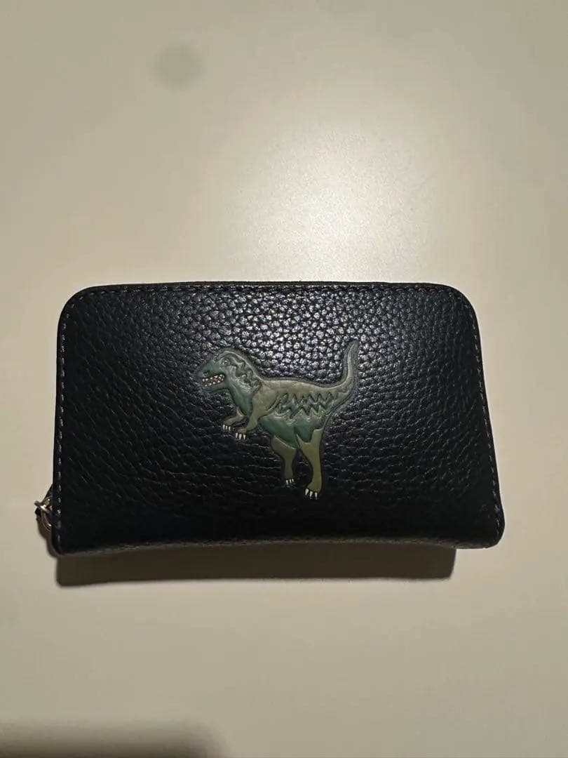 COACH 黒 レザー ケース 恐竜刺繍　本日最終価格⭐︎＾＾ COACH 黒 レザー コインケース 恐竜刺繍 本日最終価格⭐︎＾＾
