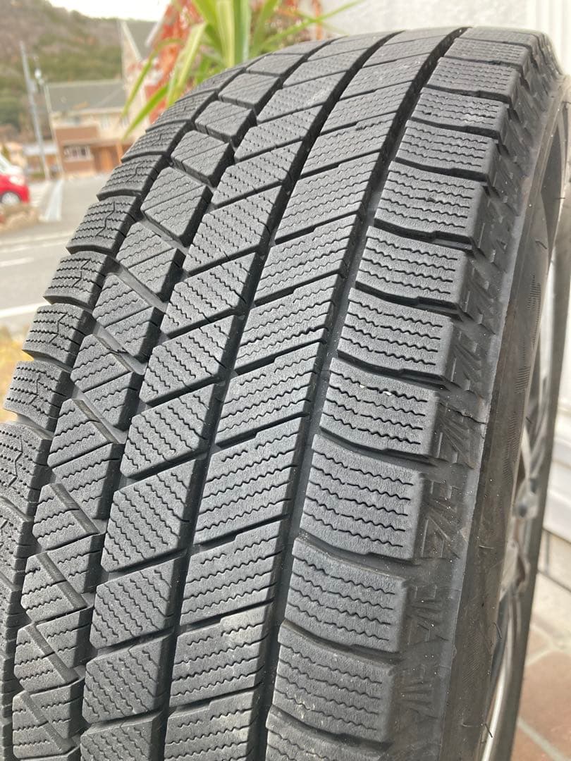 2023年製 ￼￼ブリヂストンブリザック 195/65/R 15 スタッドレス