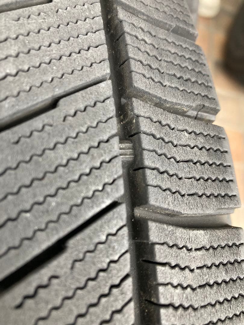 2023年製 ￼￼ブリヂストンブリザック 195/65/R 15 スタッドレス