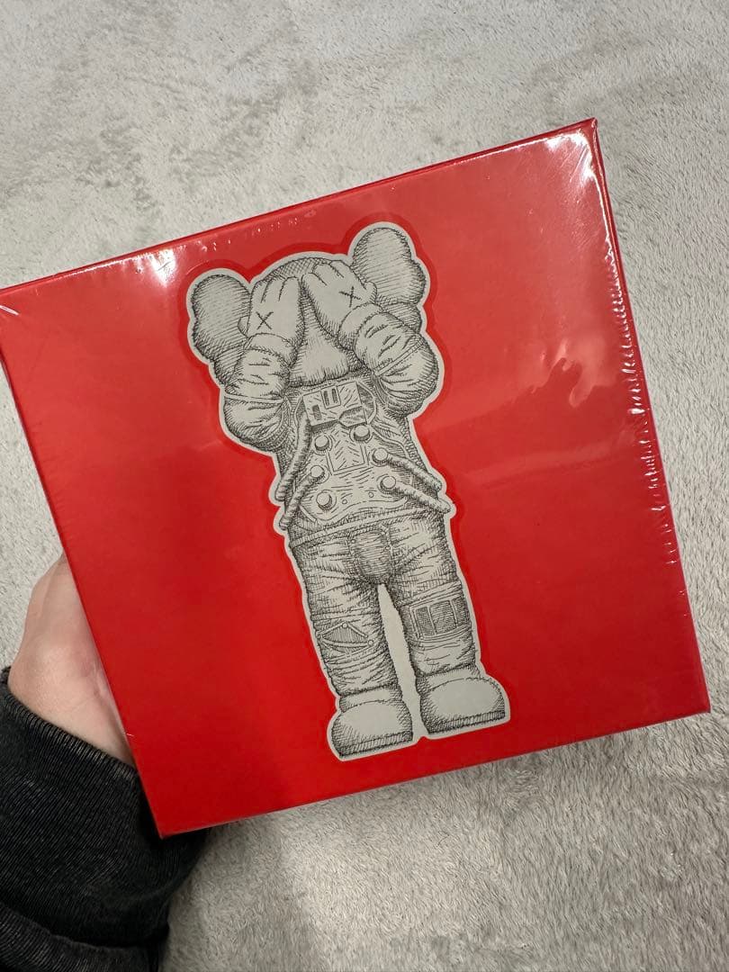 KAWS SPACE ジグソーパズル 103ピース 2021 - メルカリ