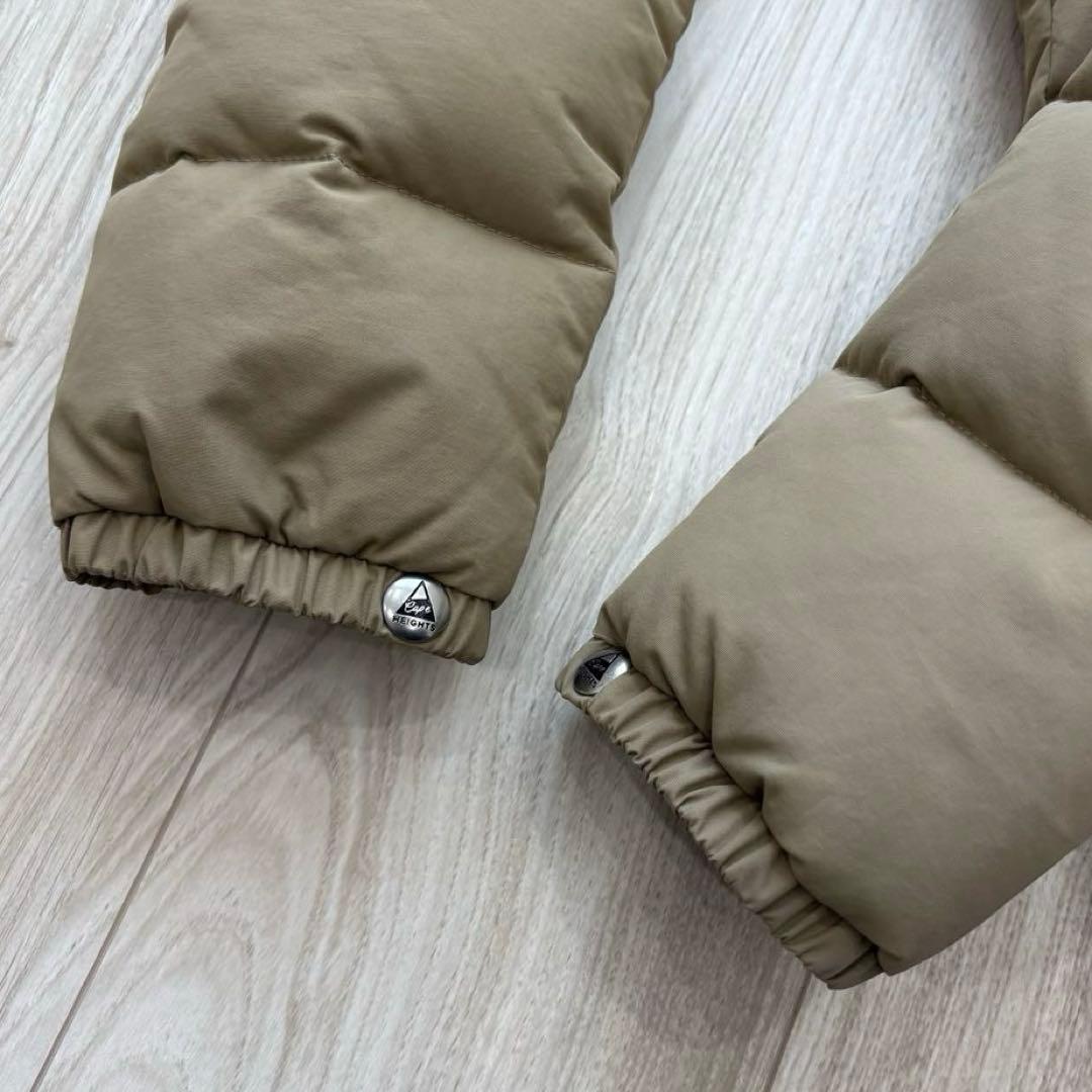 美品】CAPE HEIGHTS ダウンコート ベージュ 袖ロゴ XS 秋冬 - メルカリ
