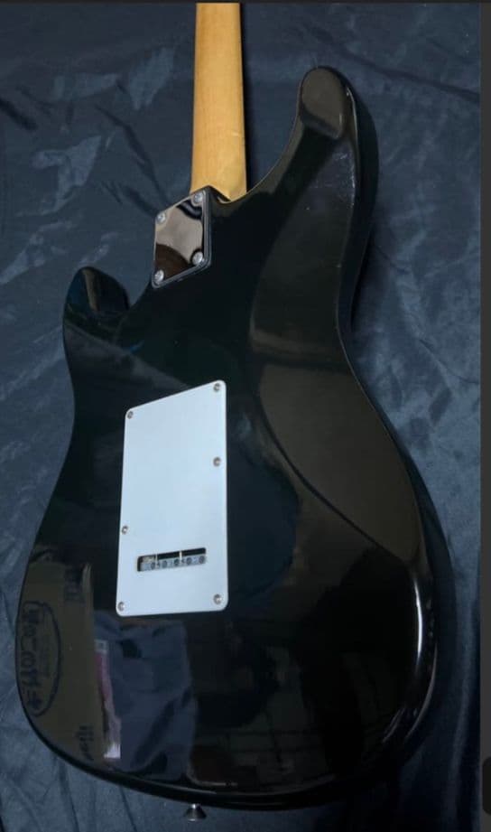 【Vision】ストラトタイプ・エレキギター