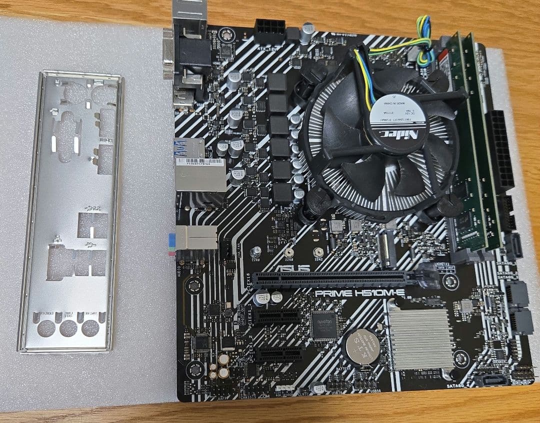 S*g様 Intel Core i5-9600KF マザーボード・CPU・クーラ