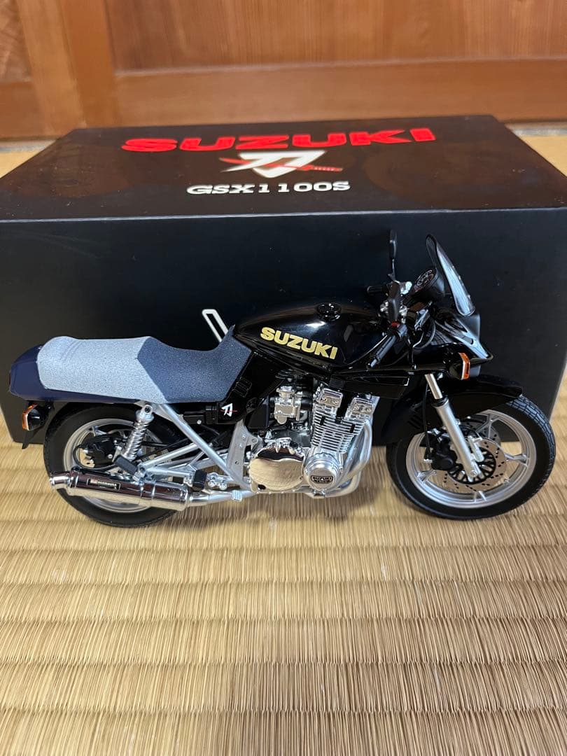 WITSマイルストーン 1/12 SUZUKI GSX1100S AUTOart