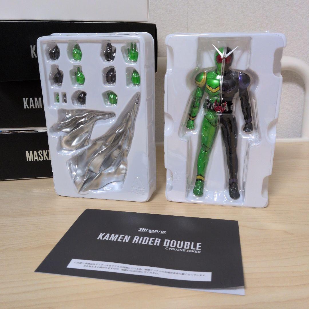 S.H.Figuarts（真骨彫製法）仮面ライダーW サイクロンジョーカー