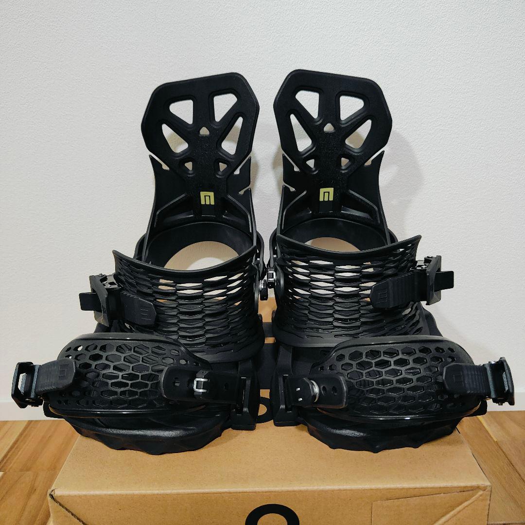 美品】 NOW BRIGADE バインディング Mサイズ(25〜28.5㎝) - メルカリ