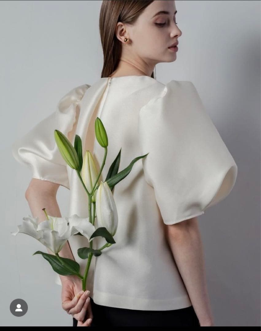 heve シアーバブリーブラウスバニラ