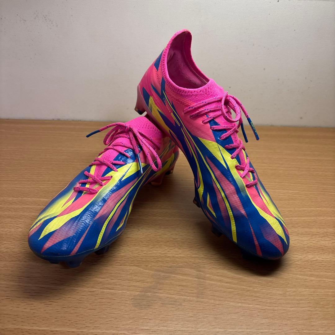 サッカーシューズ プーマ ウルトラピンク/青/黄 ストライプ サッカーシューズ プーマ ウルトラピンク/青/黄 ストライプ - メルカリ