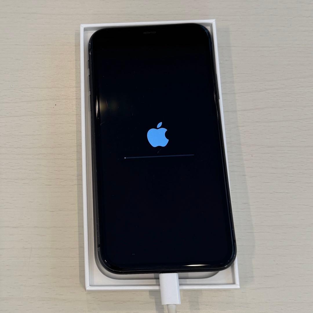 iPhone 11 64G SIMフリー - メルカリ