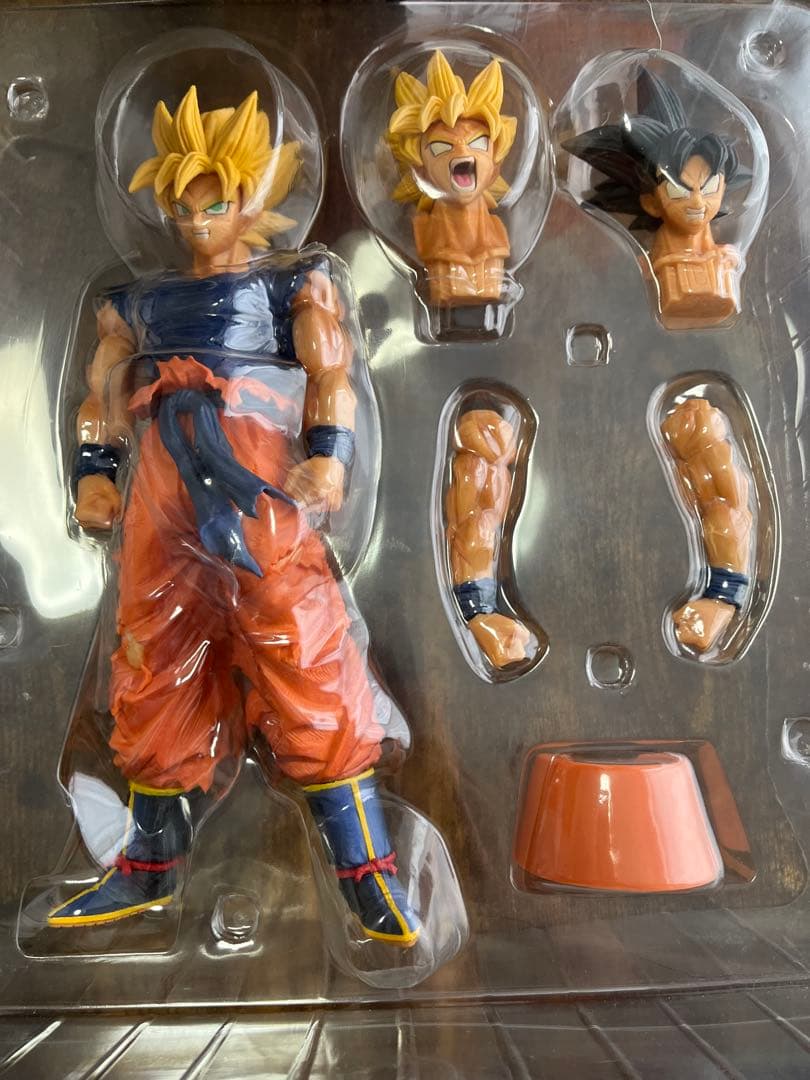ドラゴンボール 超サイヤ人 孫悟空 フィギュアーツ&一番くじA賞