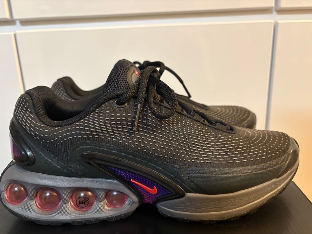 美品　NIKE AIR MAX Dn All night 25.5cm
