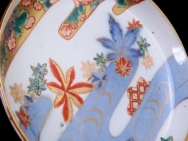 古伊万里 金襴手 竜田川に紅葉の図 5寸皿 C105AS-CZb - メルカリ