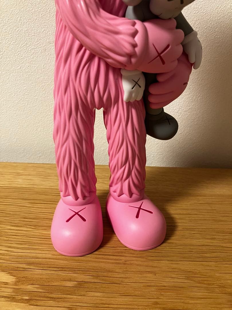 メディコムトイ正規品】KAWS TAKE Pink - メルカリ